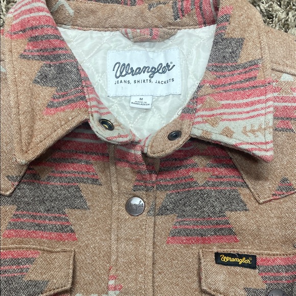 Wrangler Women’s western Aztec Pattern Jacket size M - Picture 2 of 10
